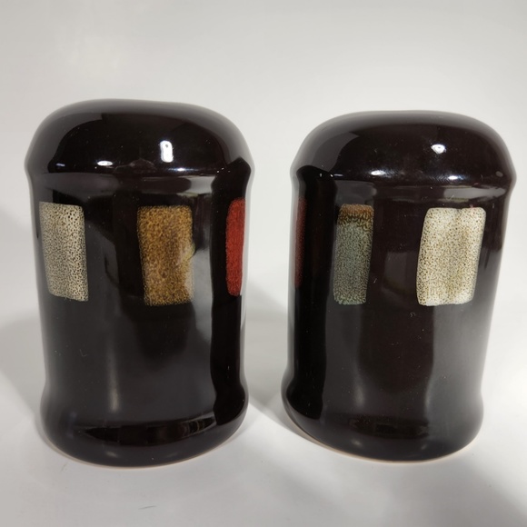 Pair Pfaltzgraff Salt & Pepper Shakers Glossy Black Southwest Color Block - Picture 2 of 6